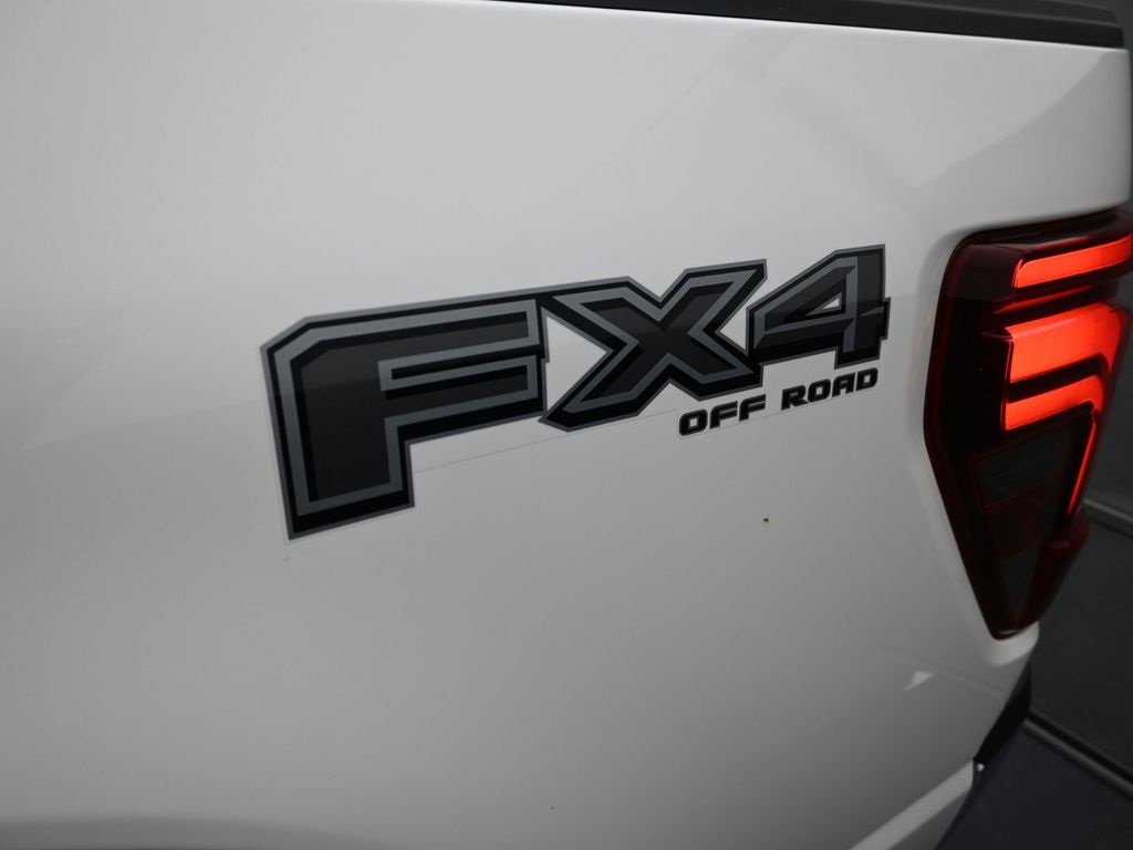 2025 Ford F-150 Lariat photo 21