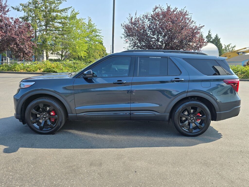 2023 Ford Explorer ST photo 3