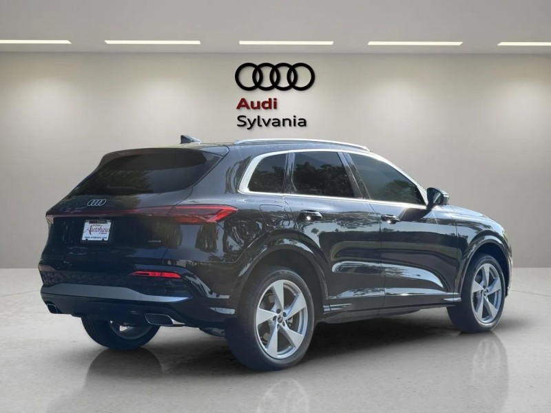 2025 Audi Q5 2.0T Premium Plus photo 6
