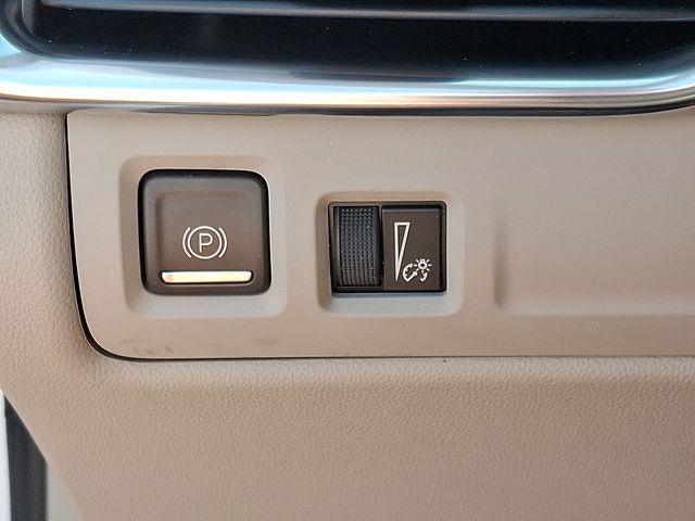2023 Cadillac XT4 Premium Luxury photo 22