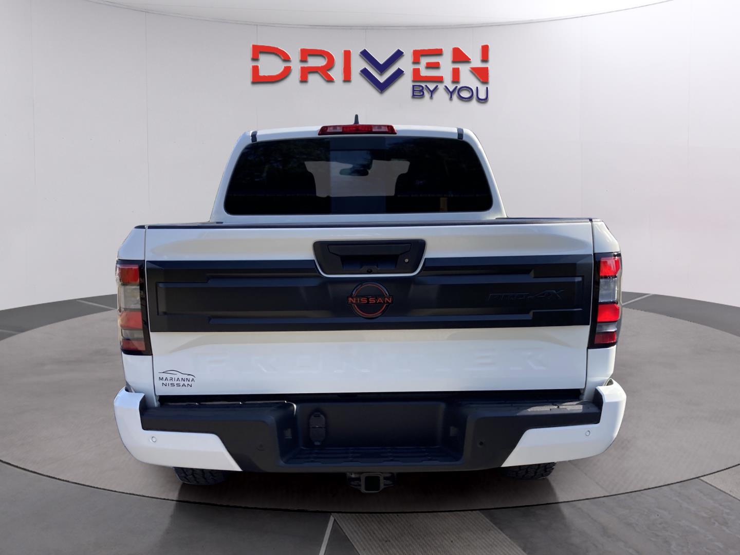 2026 Nissan Frontier LE photo 4