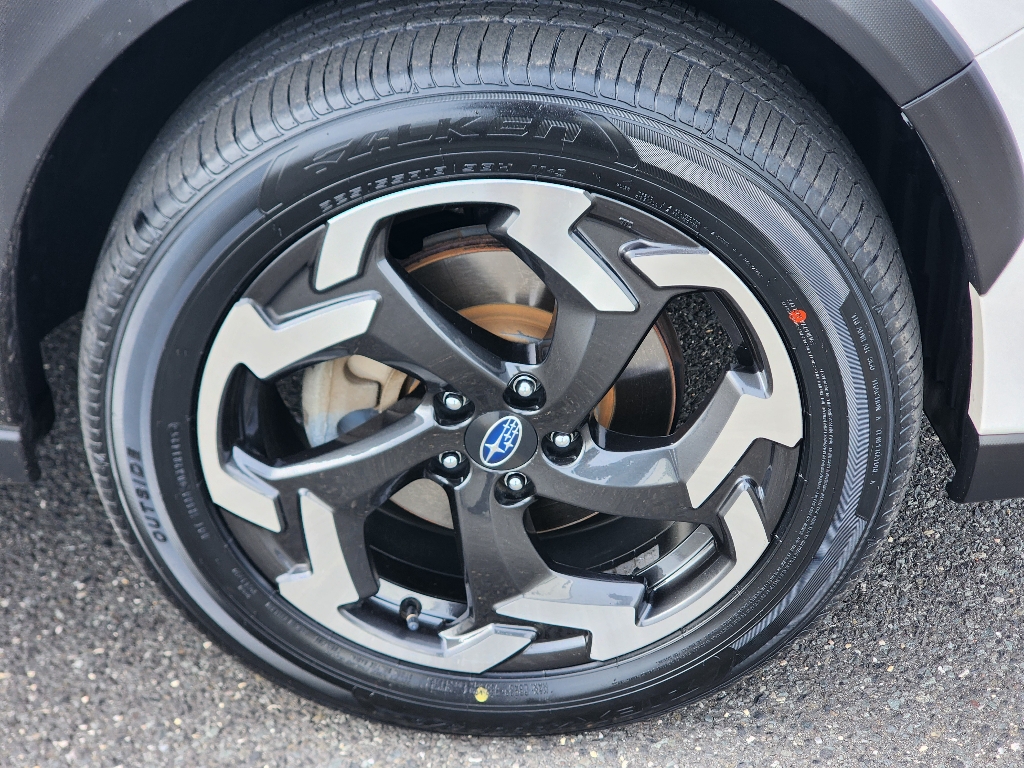 2023 Subaru Crosstrek Limited photo 4