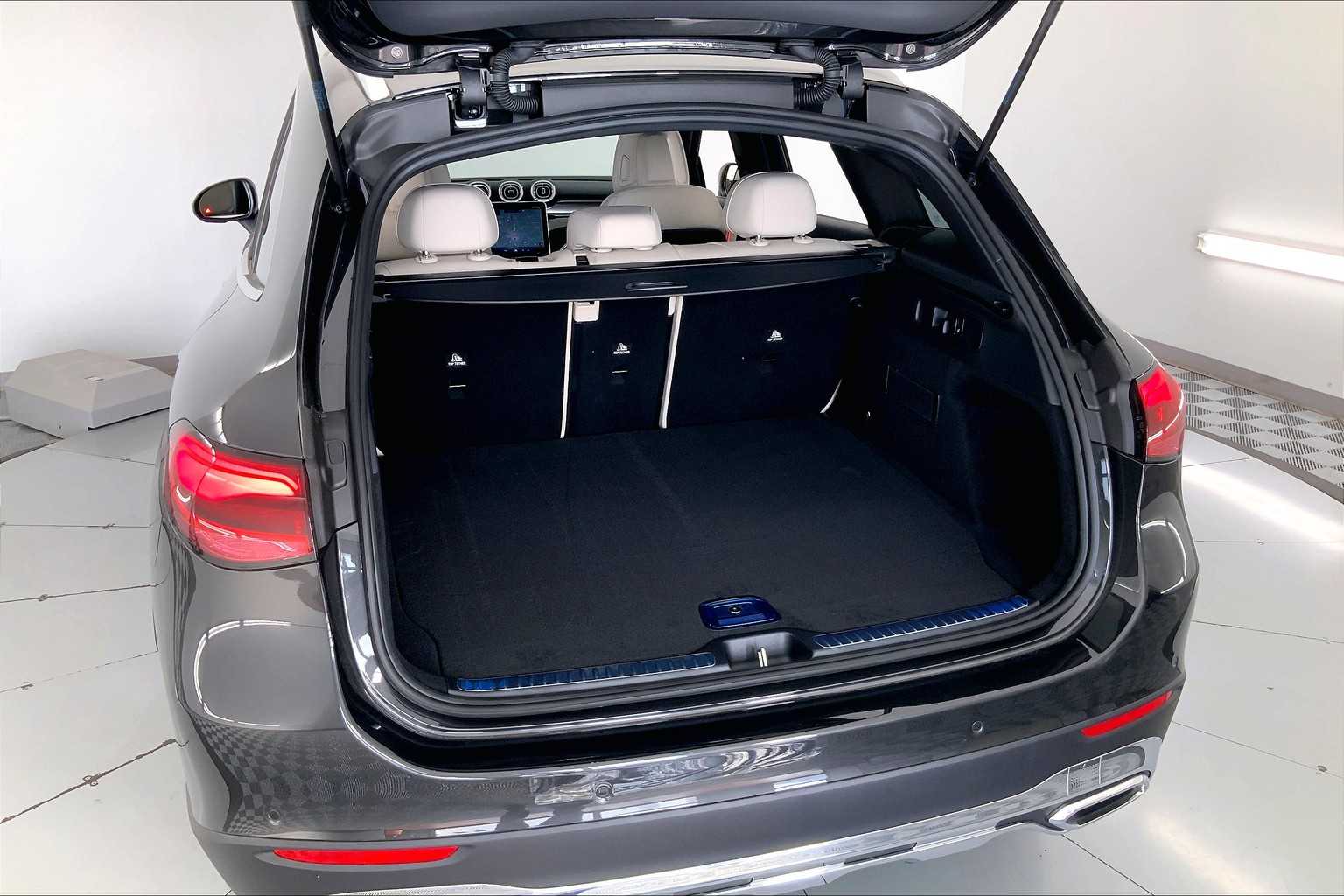 2026 Mercedes Benz GLC 300 4MATIC photo 19