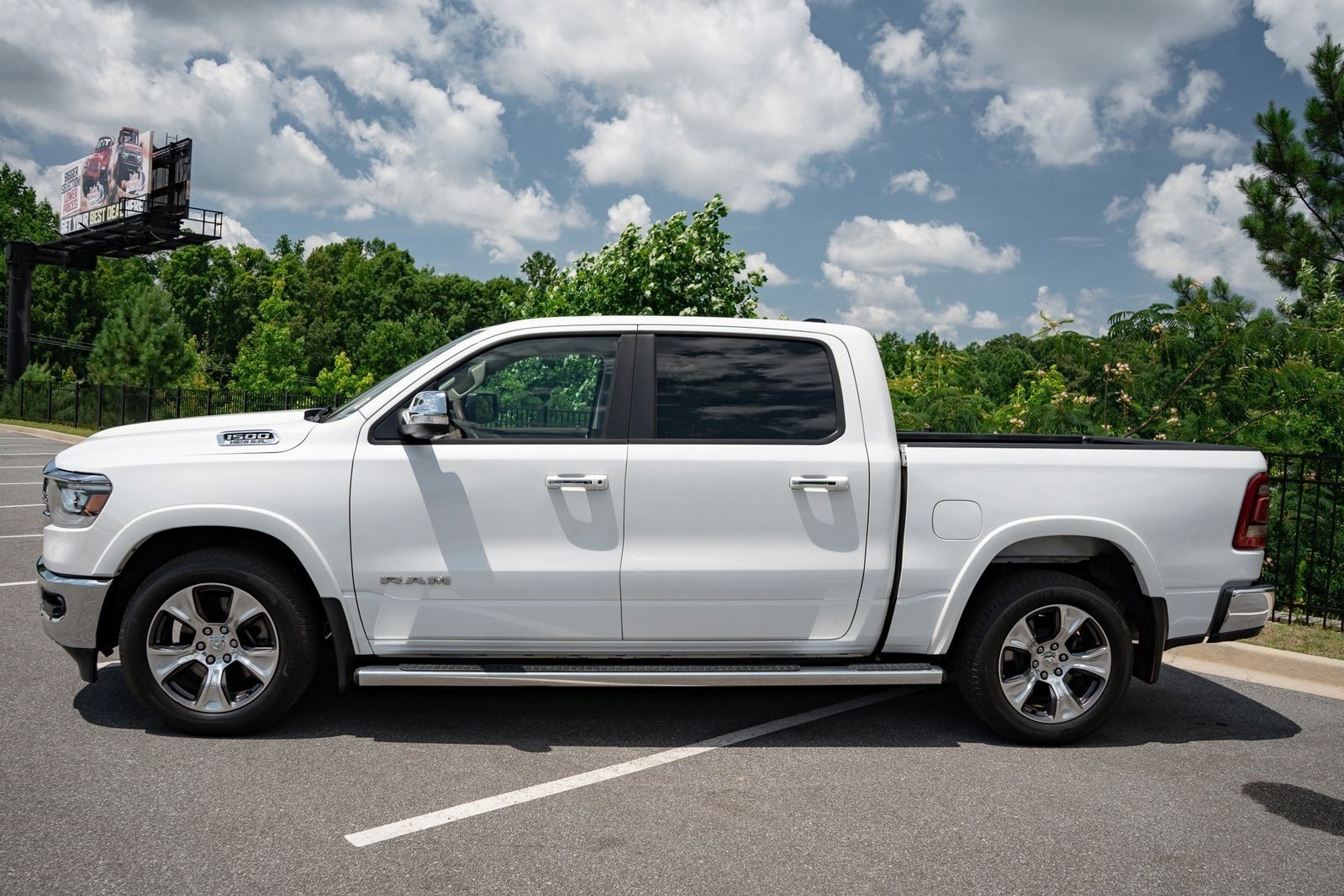 2019 Ram 1500 Laramie photo 4