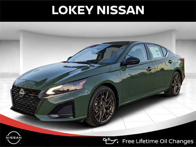 2025 Nissan Altima SR's photo