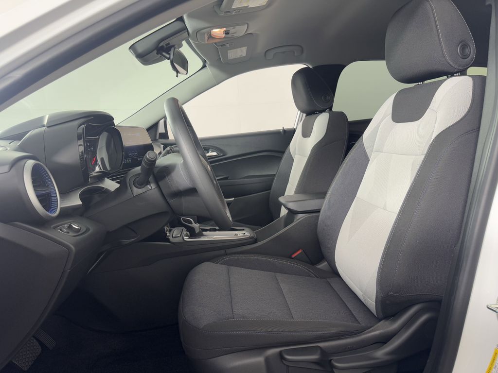 2024 Chevrolet Trax LS photo 13