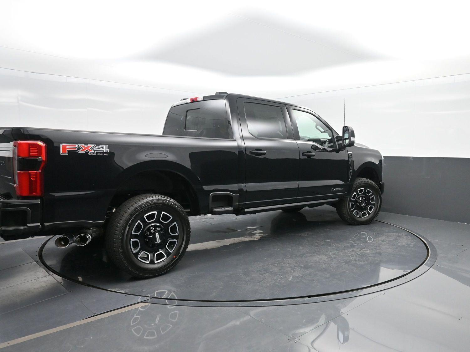 2026 Ford F-250 Platinum photo 2