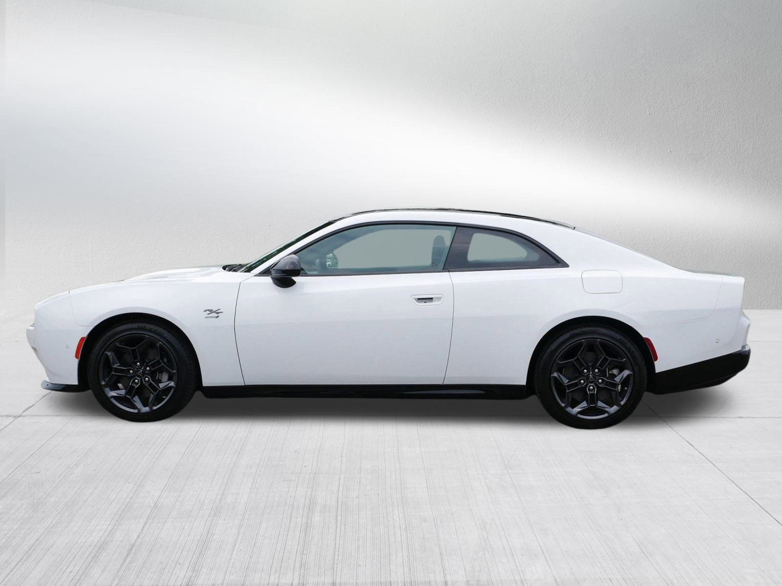 2025 Dodge Charger R/T photo 4