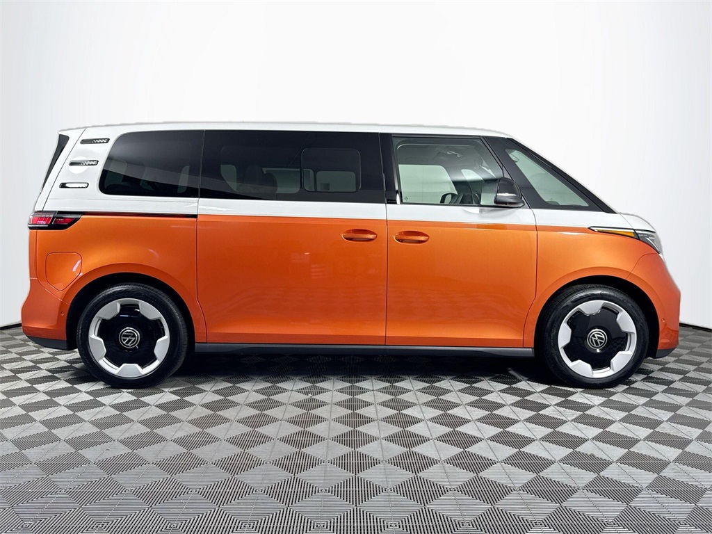 2025 Volkswagen ID. Buzz Pro Plus photo 4