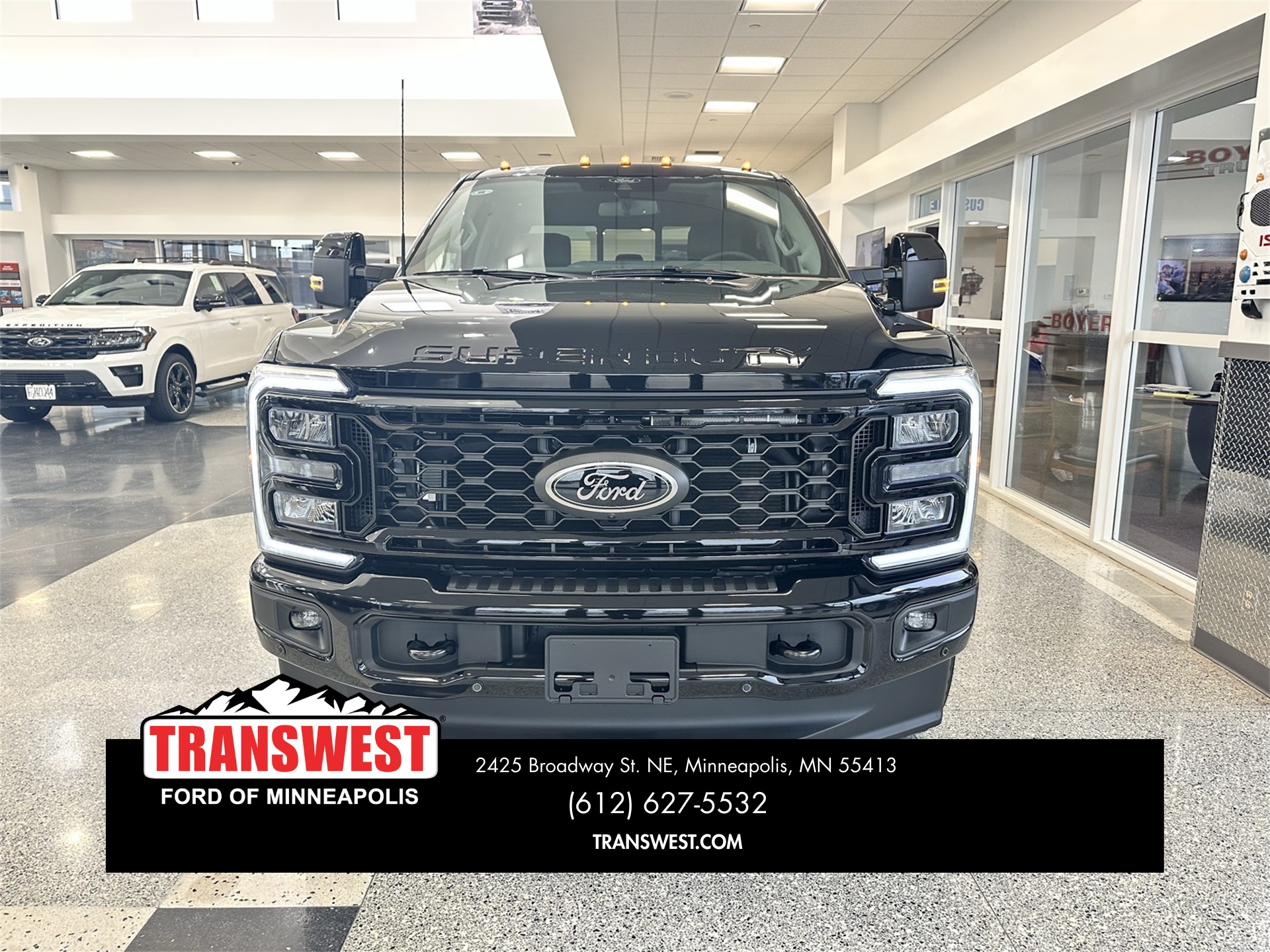 2025 Ford F-350 Lariat photo 2