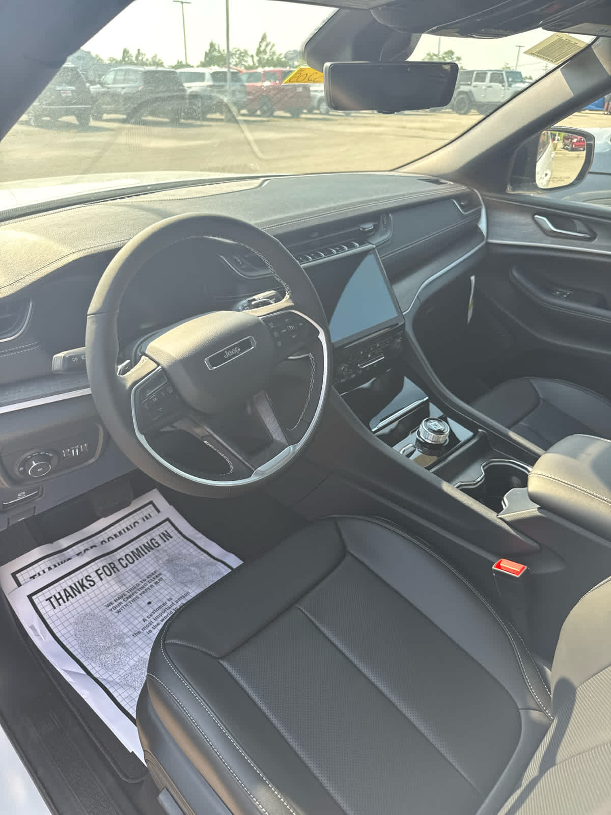 2025 Jeep Grand Cherokee Limited photo 25