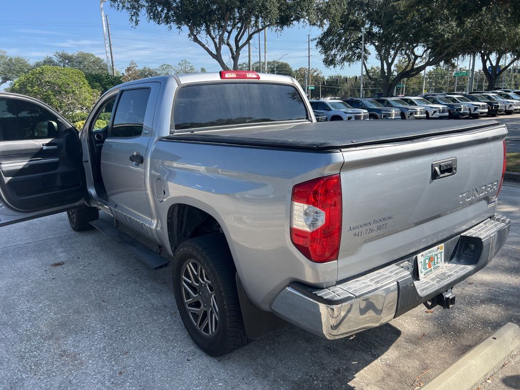 2018 Toyota Tundra SR5 photo 2