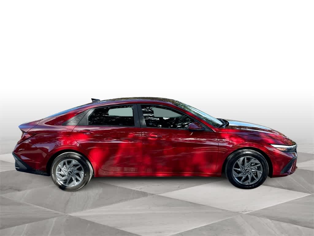 2024 Hyundai Elantra Hybrid Blue photo 8