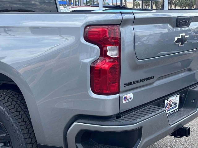 2026 Chevrolet Silverado 1500 Custom photo 10