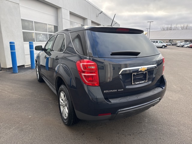 2017 Chevrolet Equinox LS photo 4