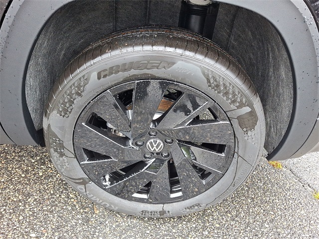 2026 Volkswagen Atlas SE Technology photo 3