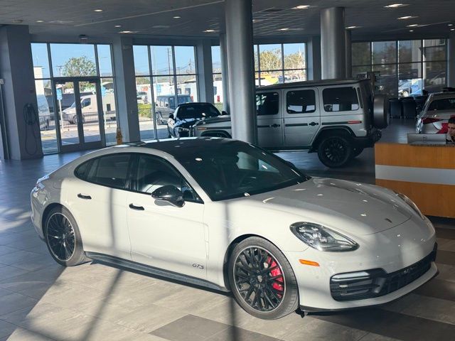 2019 Porsche Panamera GTS