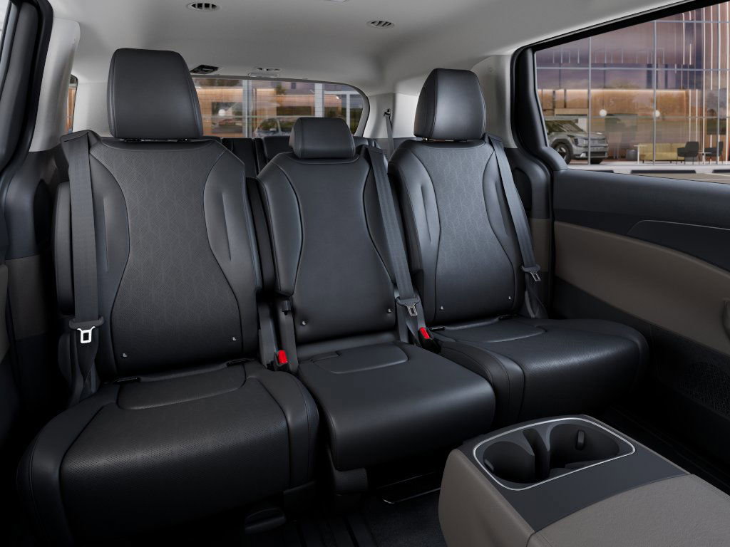 2026 Kia Carnival LXS photo 16