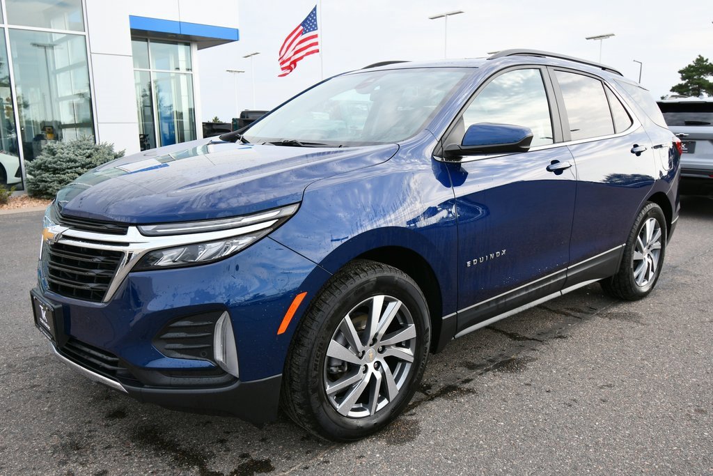 2022 Chevrolet Equinox LT photo 2
