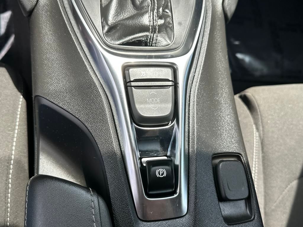 2021 Chevrolet Camaro 1LT photo 17