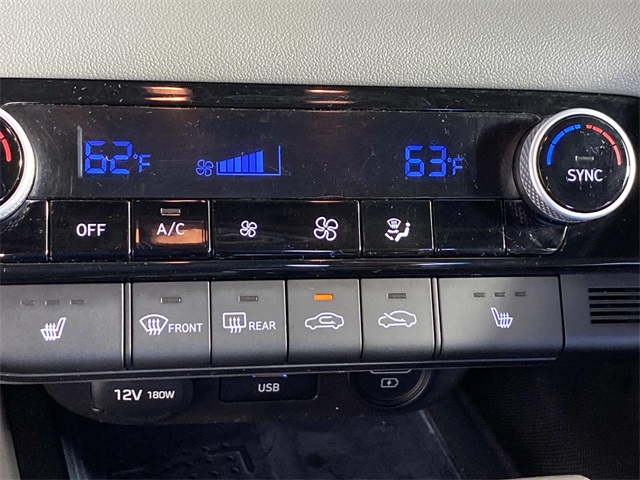 2022 Hyundai Elantra SEL photo 19