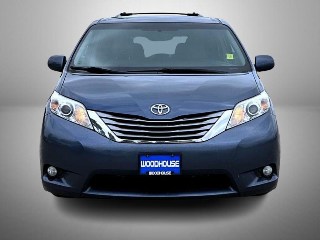 Used 2015 Toyota Sienna XLE Premium with VIN 5TDYK3DC8FS662630 for sale in Grand Island, NE