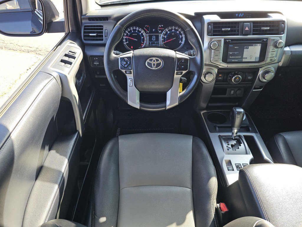 2018 Toyota 4Runner SR5 Premium photo 2