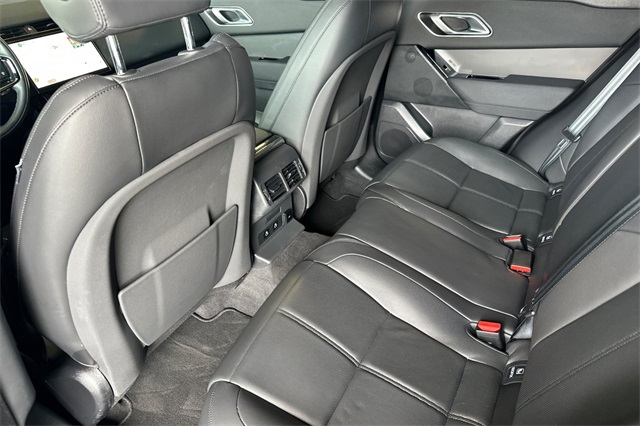 2025 Land Rover Range Rover Velar SE photo 11