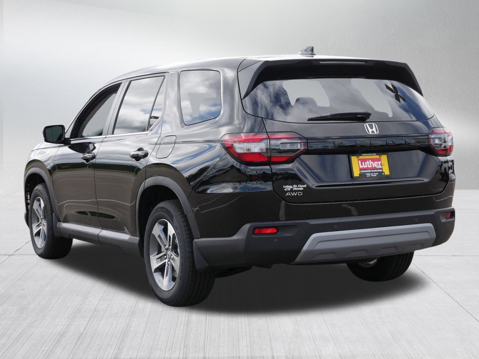2025 Honda Pilot EX-L photo 3