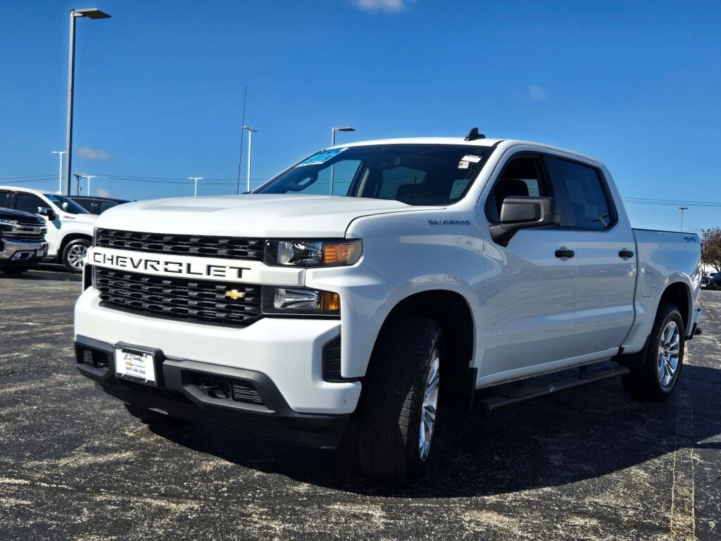 2021 Chevrolet Silverado 1500 Custom photo 2
