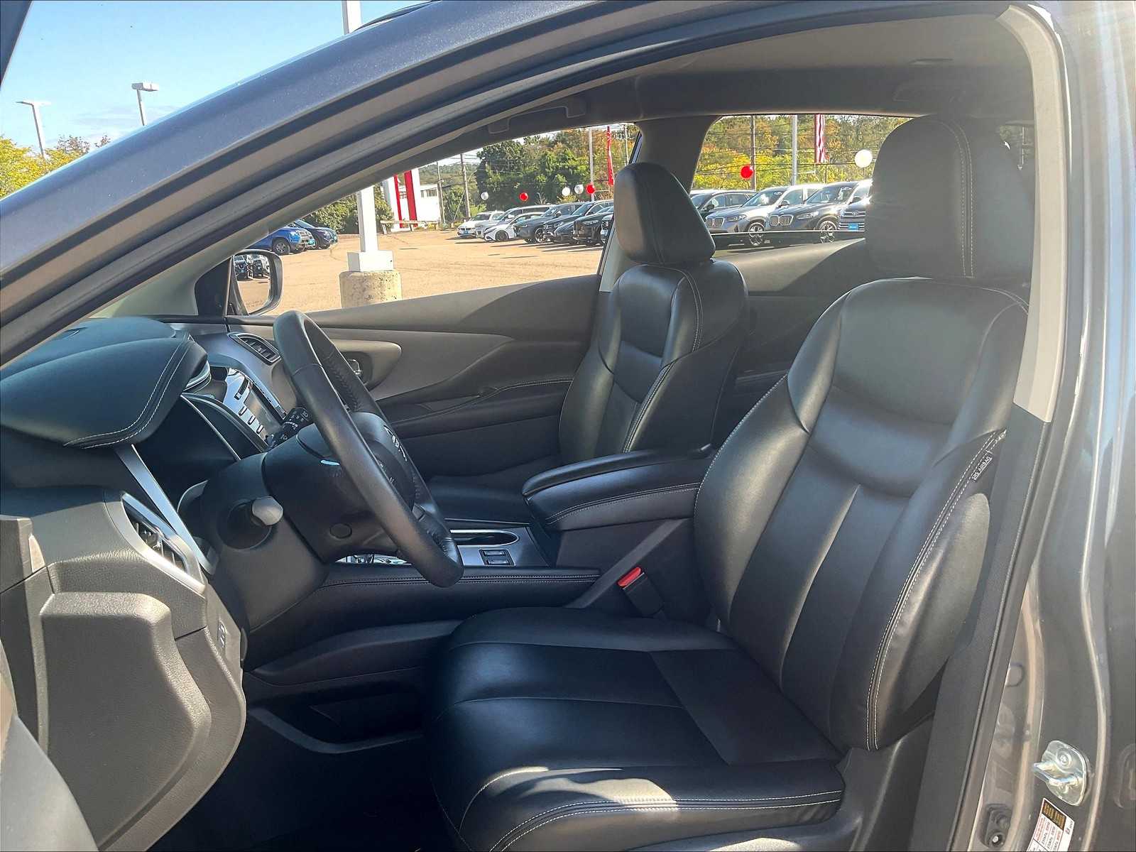 2023 Nissan Murano SV photo 10