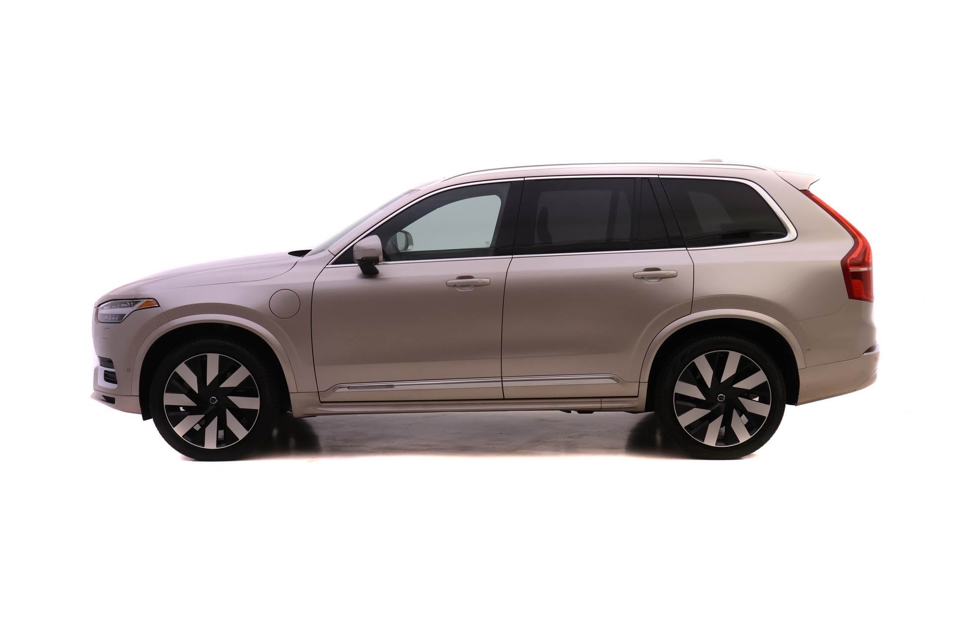 2024 Volvo XC90 Recharge Ultimate photo 2