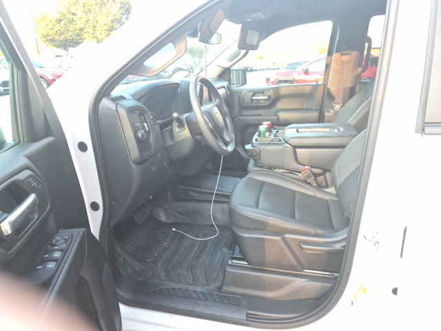 2025 Chevrolet Silverado 1500 photo 2