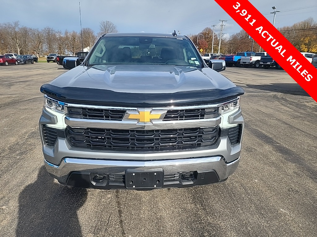 2024 Chevrolet Silverado 1500 LT photo 2