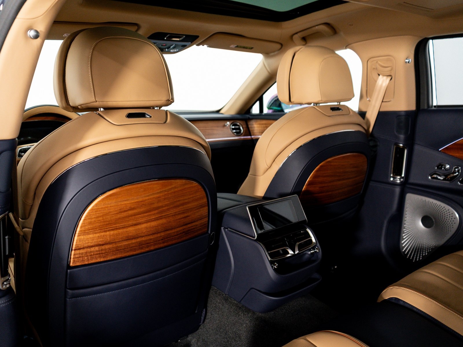 2025 Bentley Flying Spur Mulliner photo 19