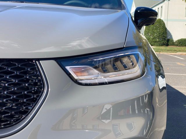 2025 Chrysler Pacifica Limited photo 10