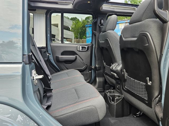 2025 Jeep Wrangler Rubicon photo 10