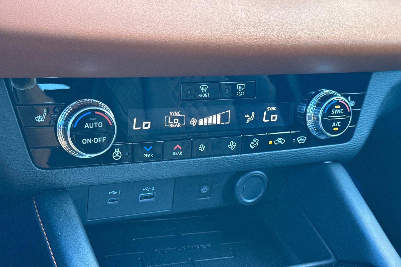 2025 Mitsubishi Outlander SEL Platinum GT photo 18