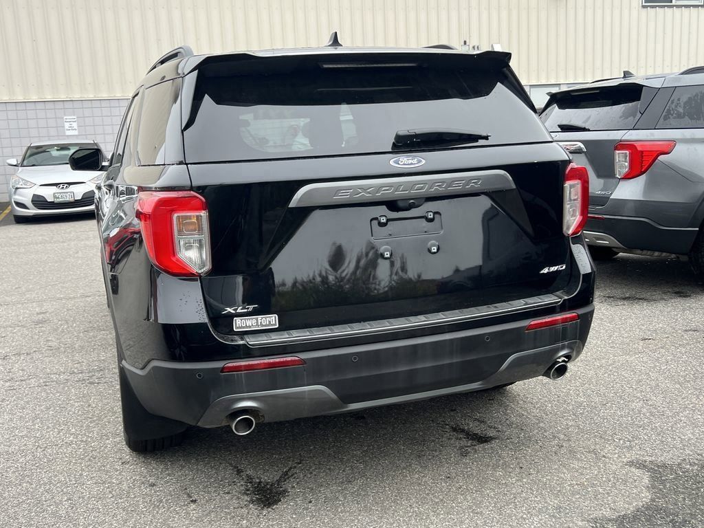 2023 Ford Explorer XLT Sport photo 4