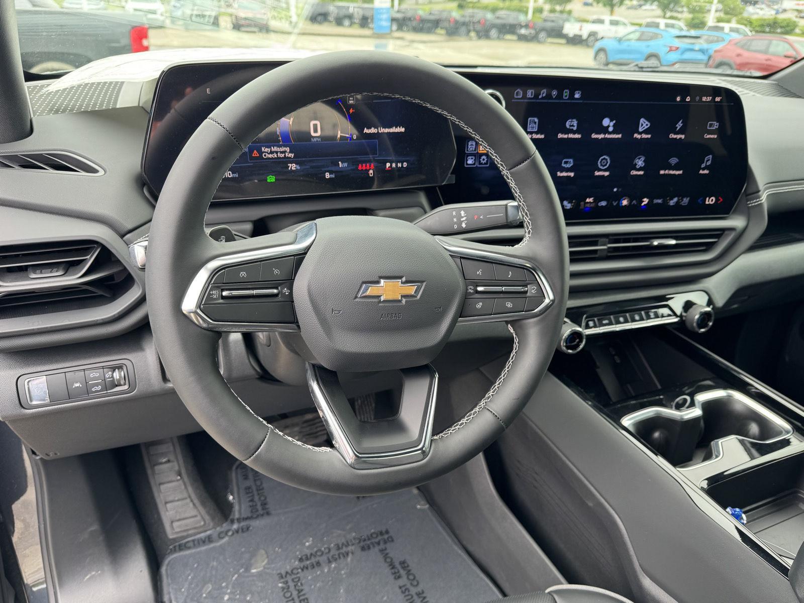 2025 Chevrolet Silverado EV LT photo 3