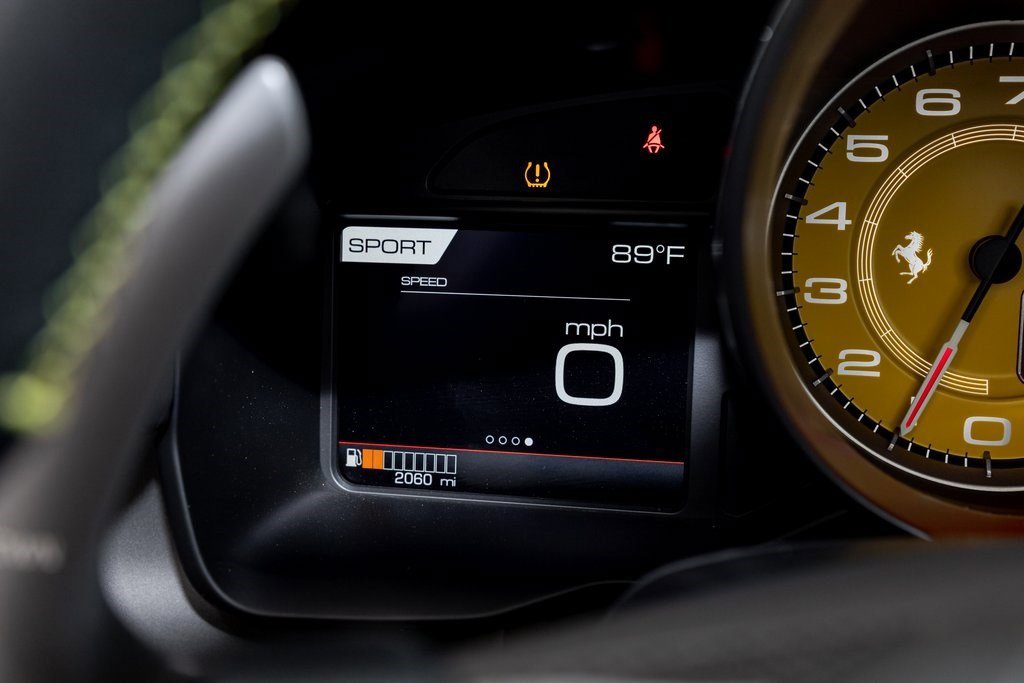 2022 Ferrari F8 Spider photo 27