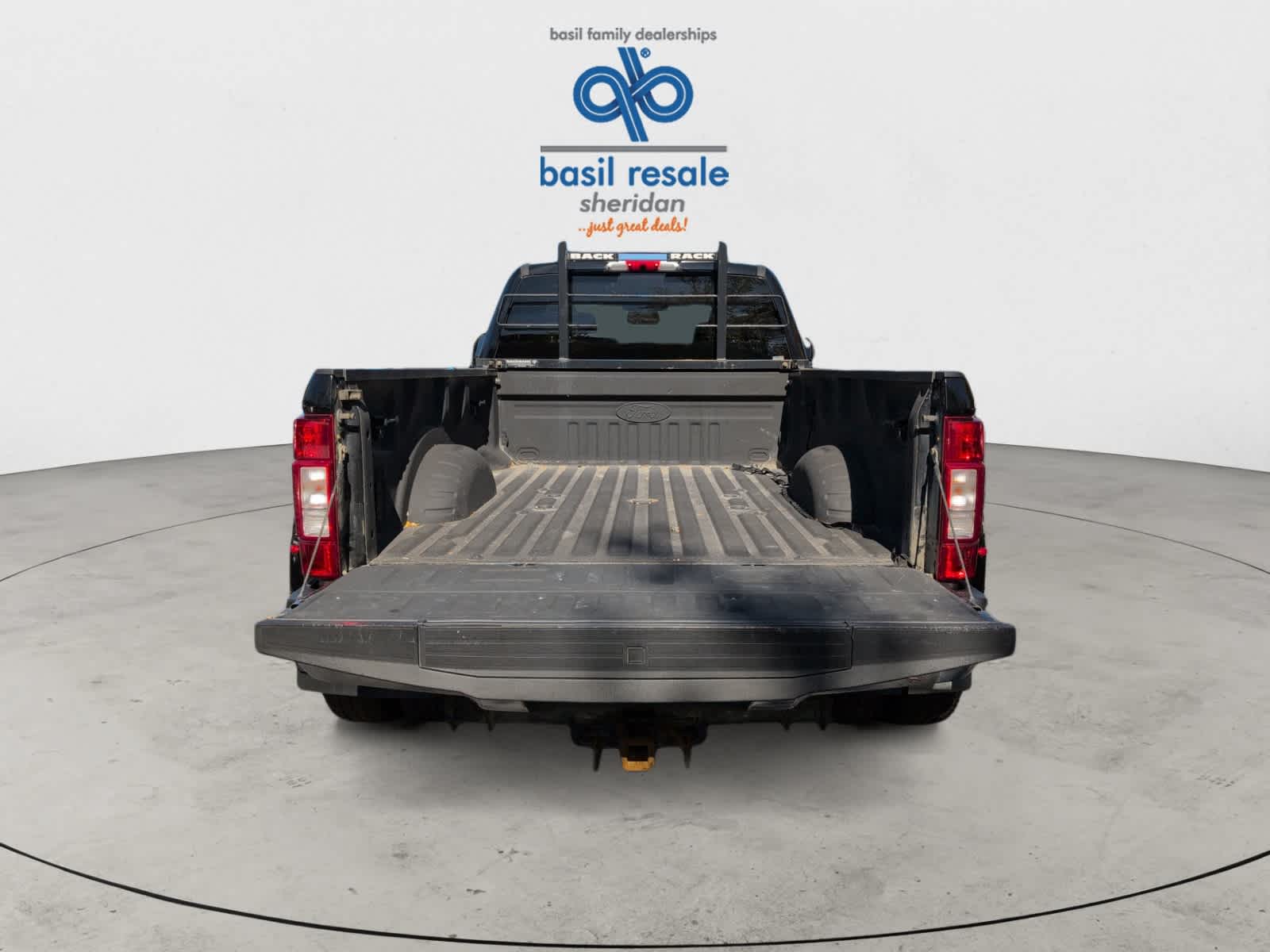 2021 Ford F-350 XLT photo 19