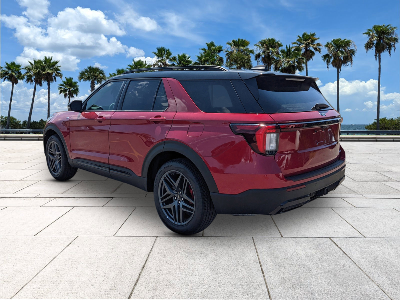 2025 Ford Explorer ST-Line photo 6