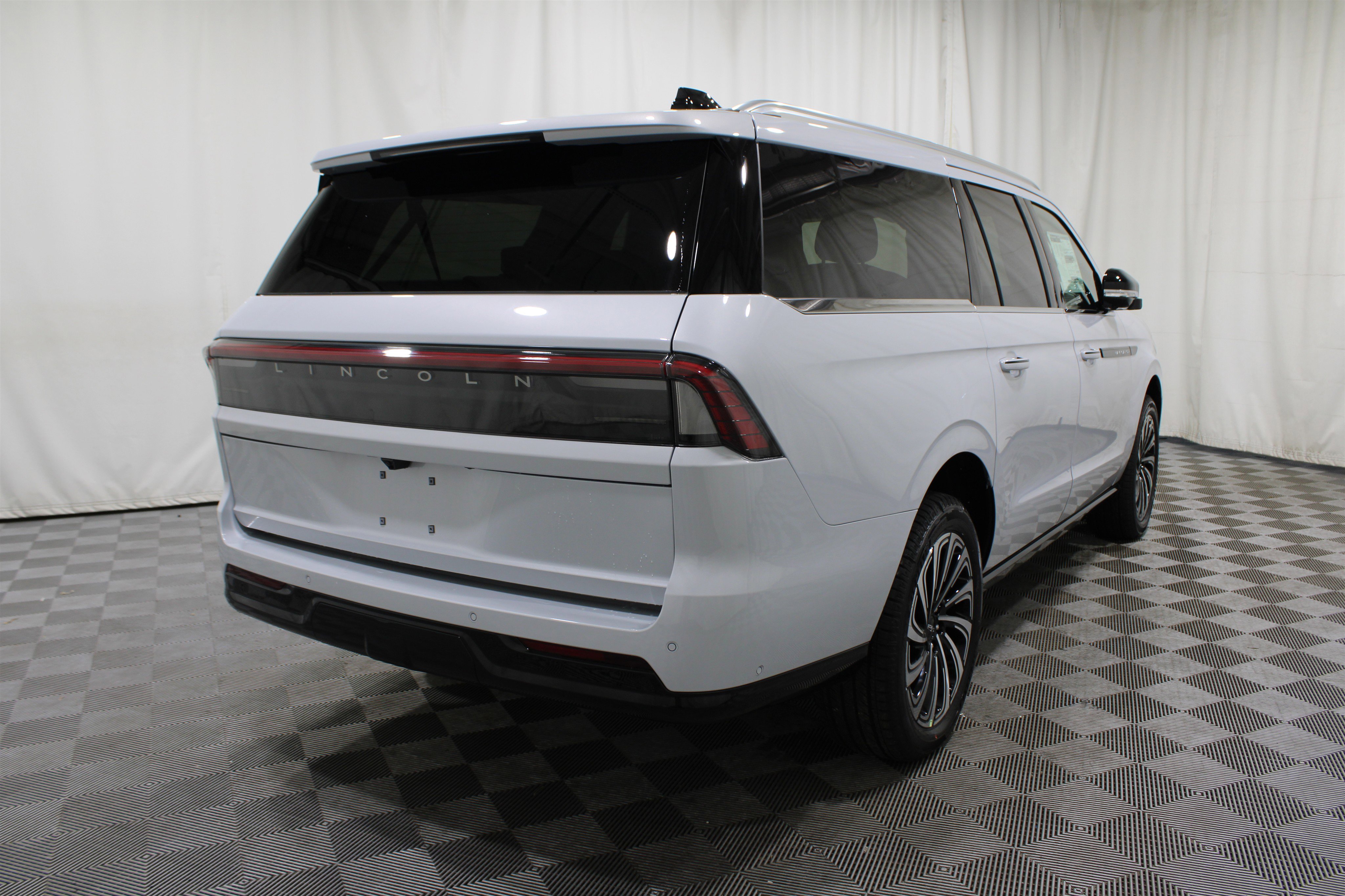 2025 Lincoln Navigator Black Label photo 15