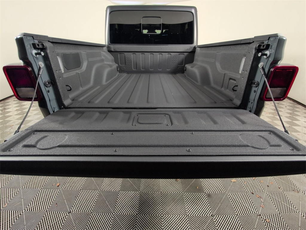 2025 Jeep Gladiator Sport photo 10