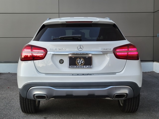 2020 Mercedes Benz GLA 250 4MATIC photo 4