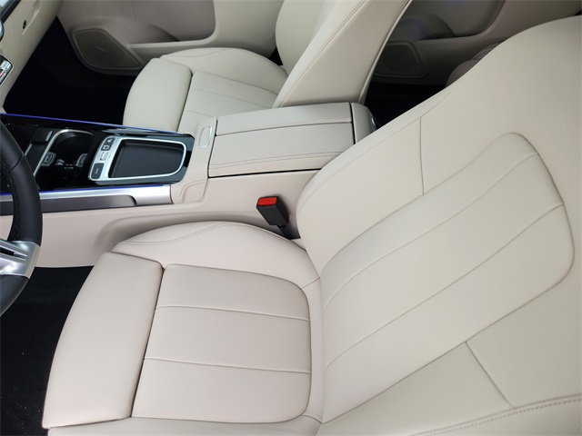 2026 Mercedes Benz GLB 250 4MATIC photo 7
