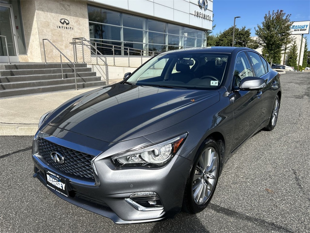 2022 Infiniti Q50 LUXE photo 3