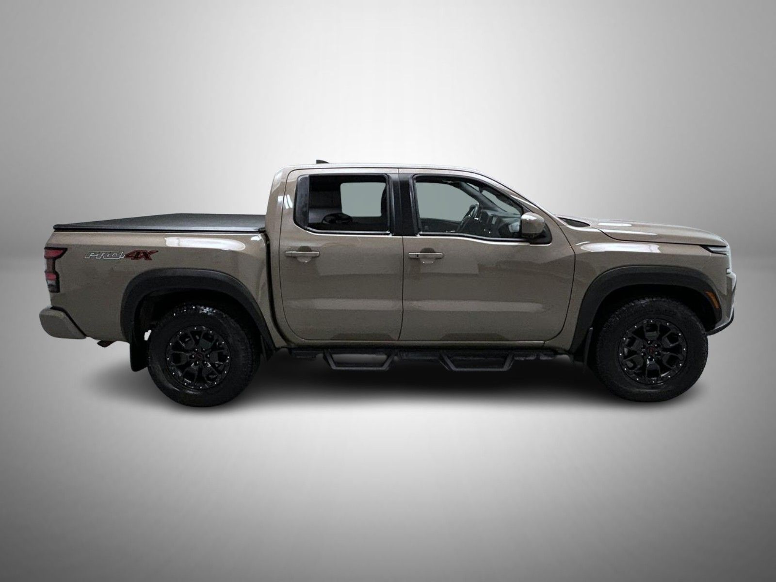 2022 Nissan Frontier PRO-4X photo 2