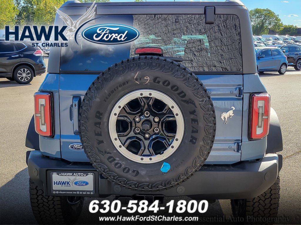 2025 Ford Bronco Outer Banks photo 4